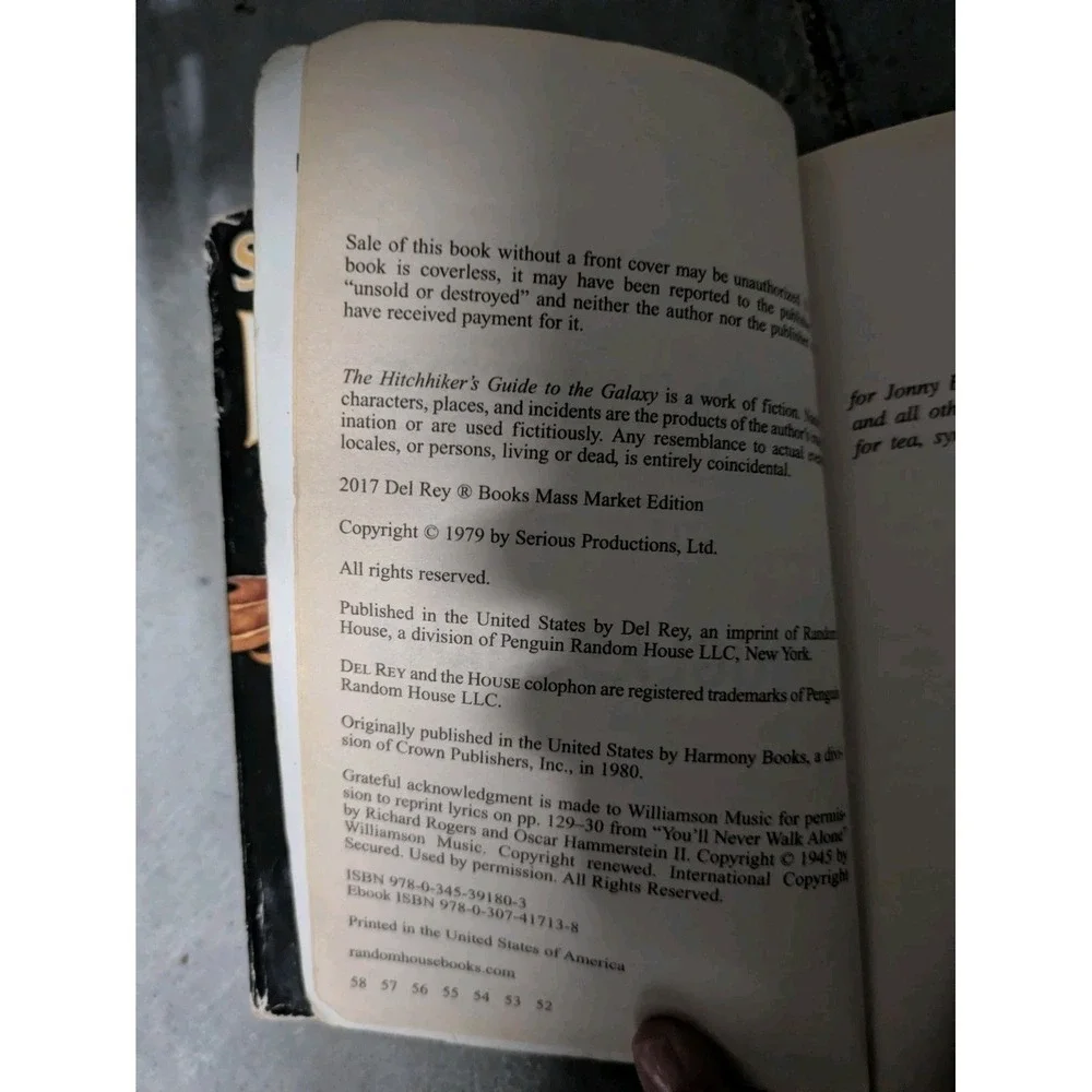 The Hitchhiker's Guide to the Galaxy Douglas Adams Del Rey Paperback 2017